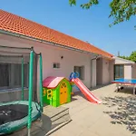 Four-bedroom In Glavina Donja 펜션 *