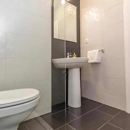 펜션 4 Bedroom Amazing In Glavina Donja Donja Glavina
