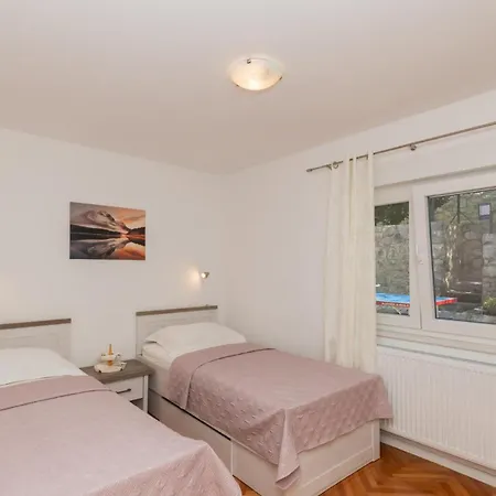 Four-bedroom In Glavina Donja 펜션 Donja Glavina