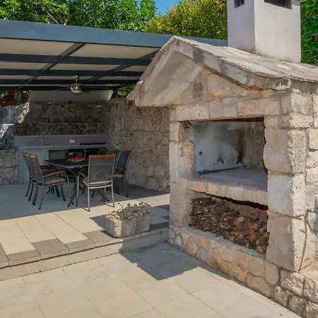 Four-bedroom In Glavina Donja * Donja Glavina